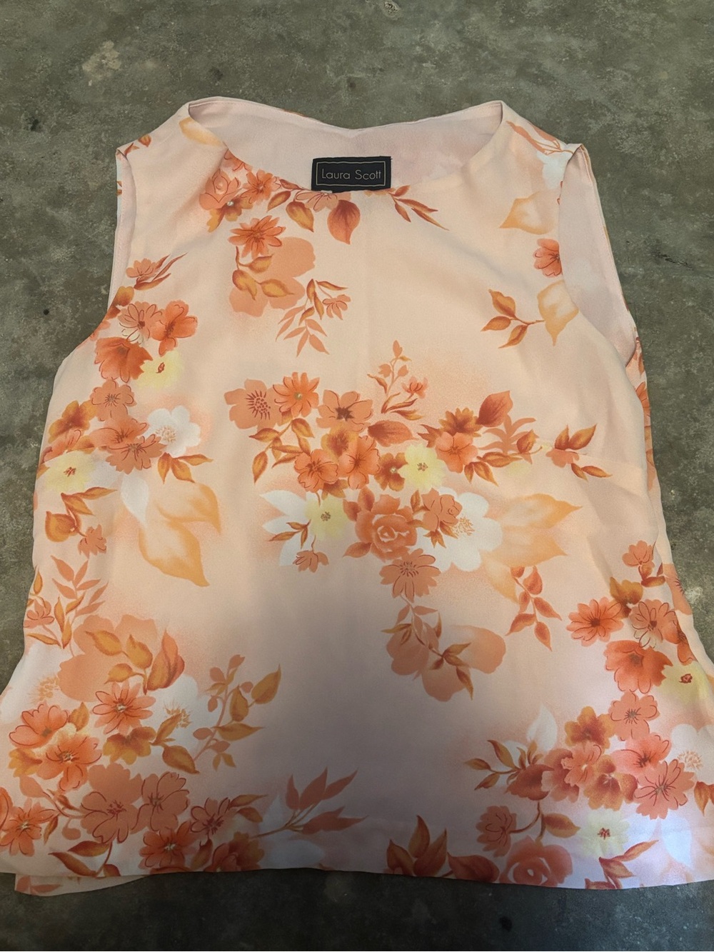 Laura Scott Peach and Orange Floral V-Neck Shell
